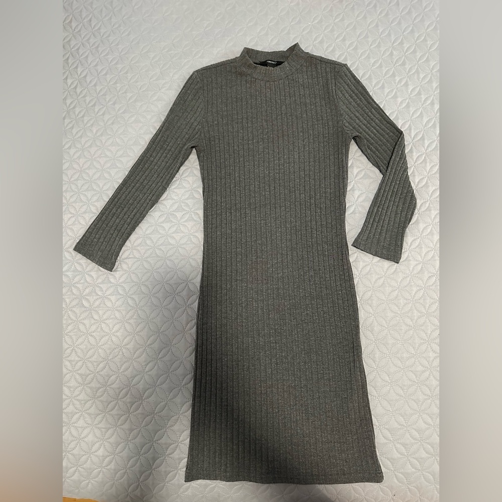 3 for $22 ⭐️ Forever 21 Mock Neck 3/4 Sleeve Ribbed Mini Dress